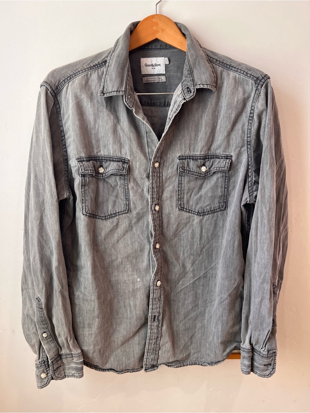 100% Cotton Goodfellow & Co Men’s Washed Gray Long-Sleeve Button-Down Shirt